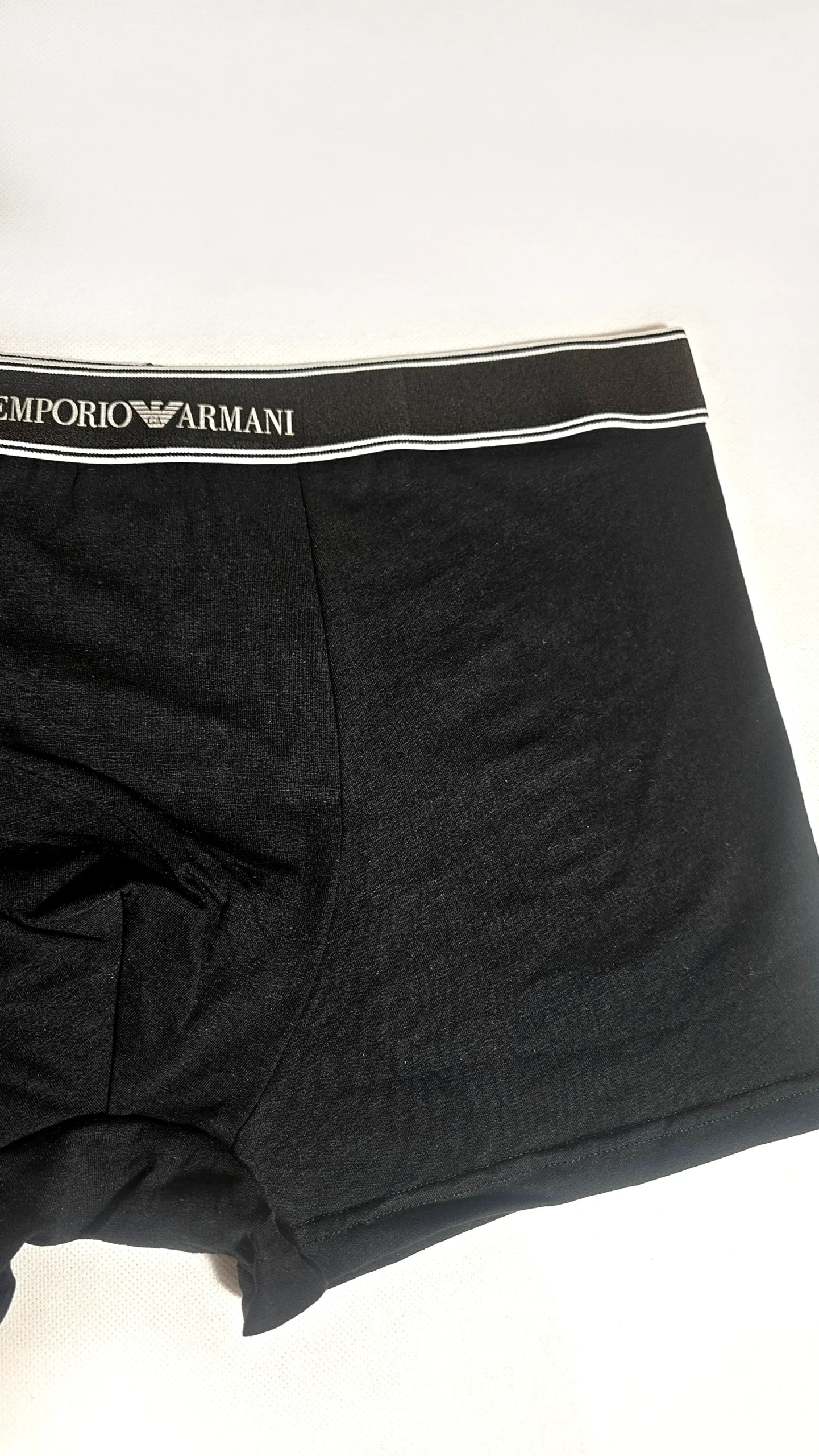 20251005_161744 copy شورت نخی مردانه برند Emporio Armani پادار - Image 2